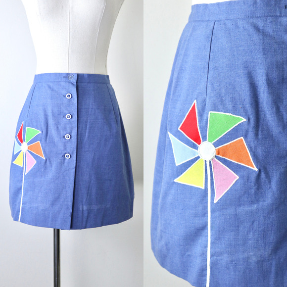 Vintage Pants - Vintage 1960s Leon Levin Size XS Skort Pinwheel Appliqué Button Front Skirt Blue